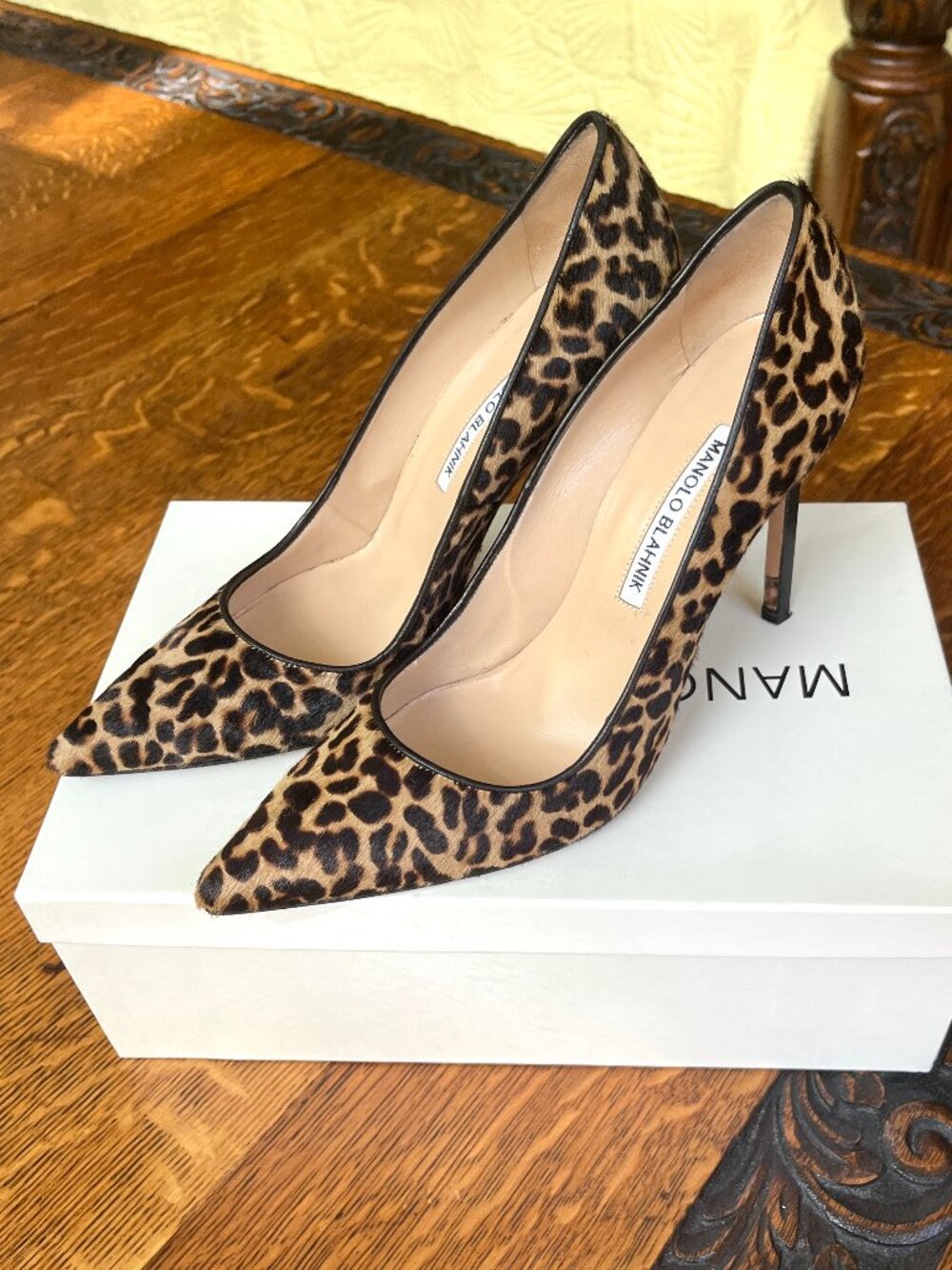 Manolo Blahnik Pony Hair Pointed-Toe Leopard Print Pumps IT 37/US 6.5